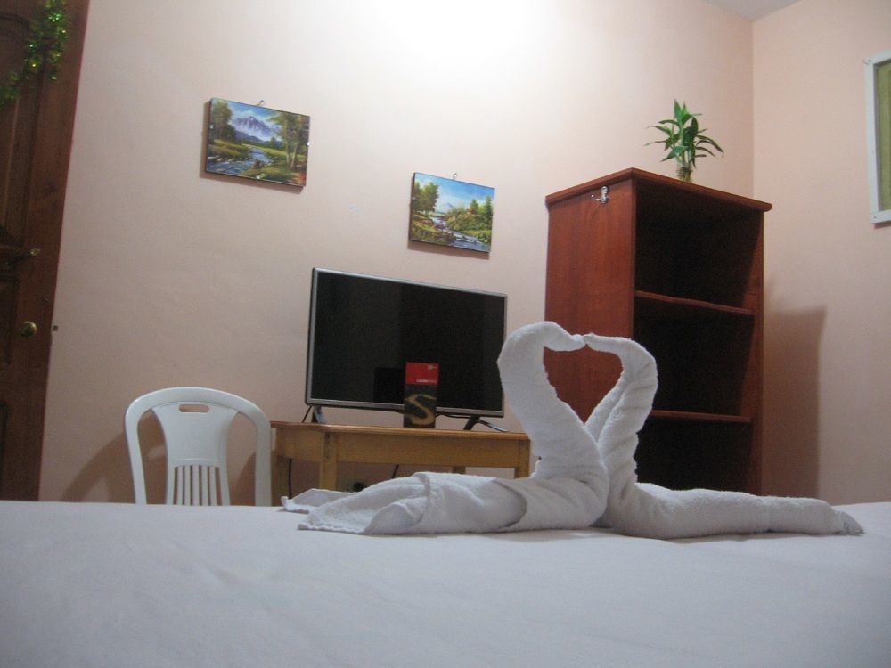 Amazon House Hostel Iquitos Extérieur photo