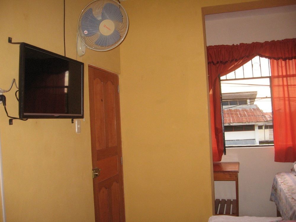Amazon House Hostel Iquitos Extérieur photo