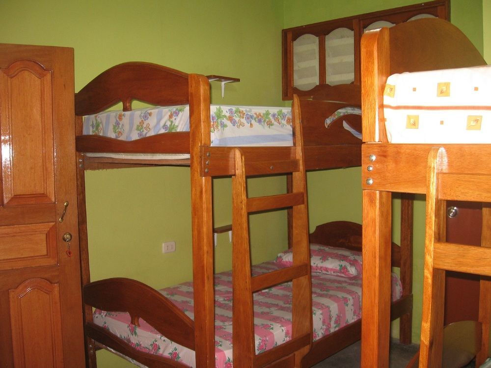 Amazon House Hostel Iquitos Extérieur photo